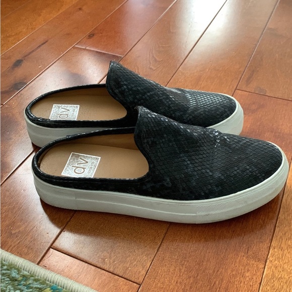 Dolce Vita Snakeskin slip on sneaker/mule - Picture 2 of 5